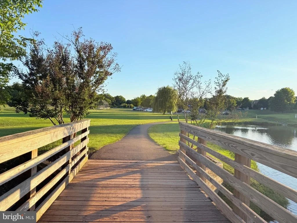 Photo of 43679 LUCKETTS BRIDGE CIRCLE