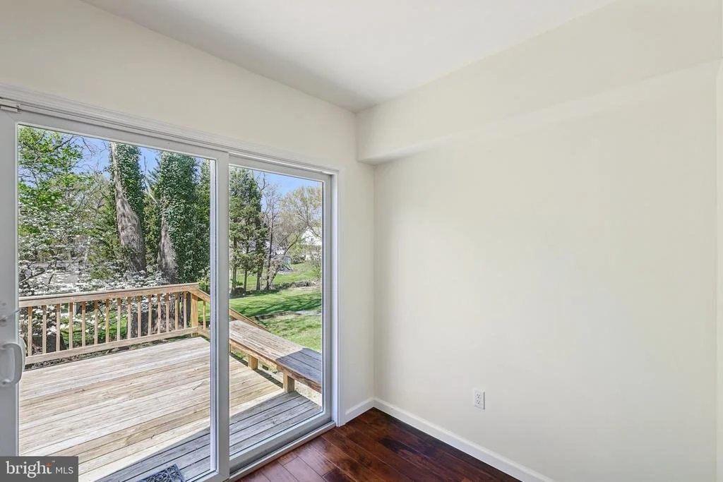 Photo of 2921 DUVALL ROAD