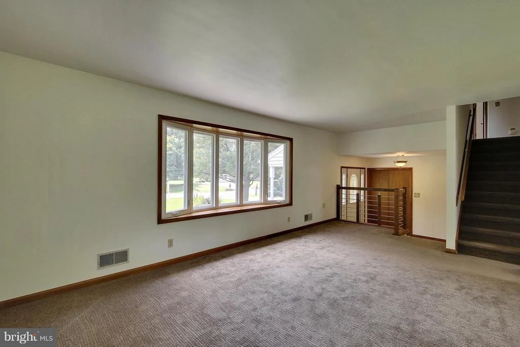 Photo of 8235 GLENDALE DRIVE
