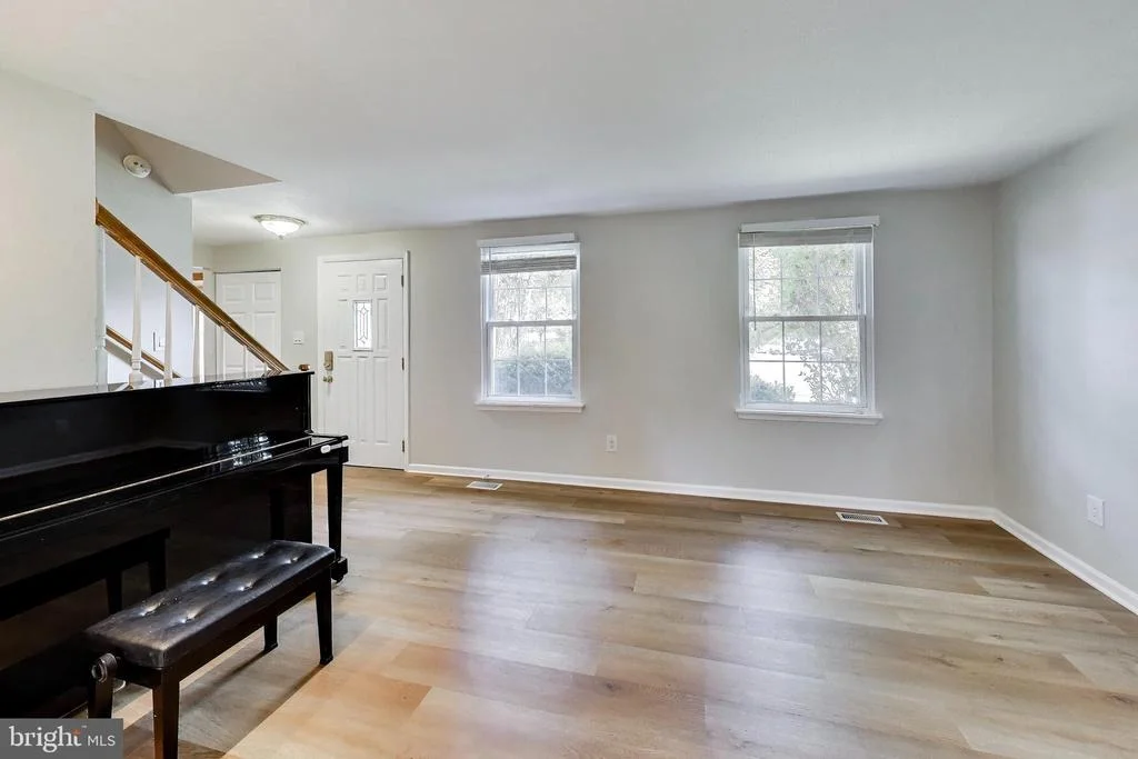 Photo of 9152 BURKE ROAD