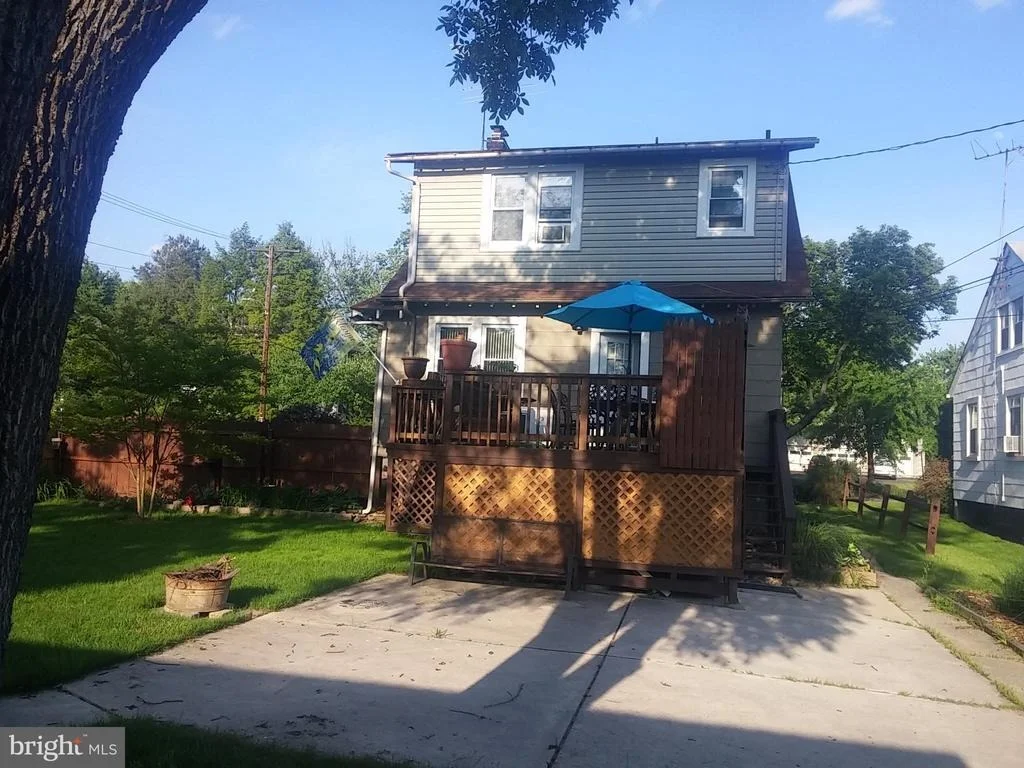 Photo of 5320 GRINDON AVENUE