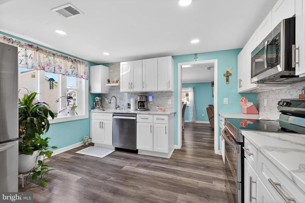 Photo of 6704 RIVER DRIVE ROAD