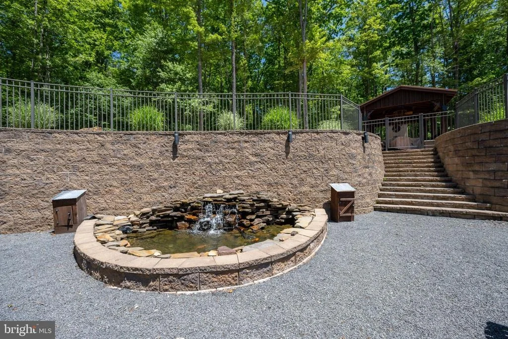 Photo of 60 JOANS LANE