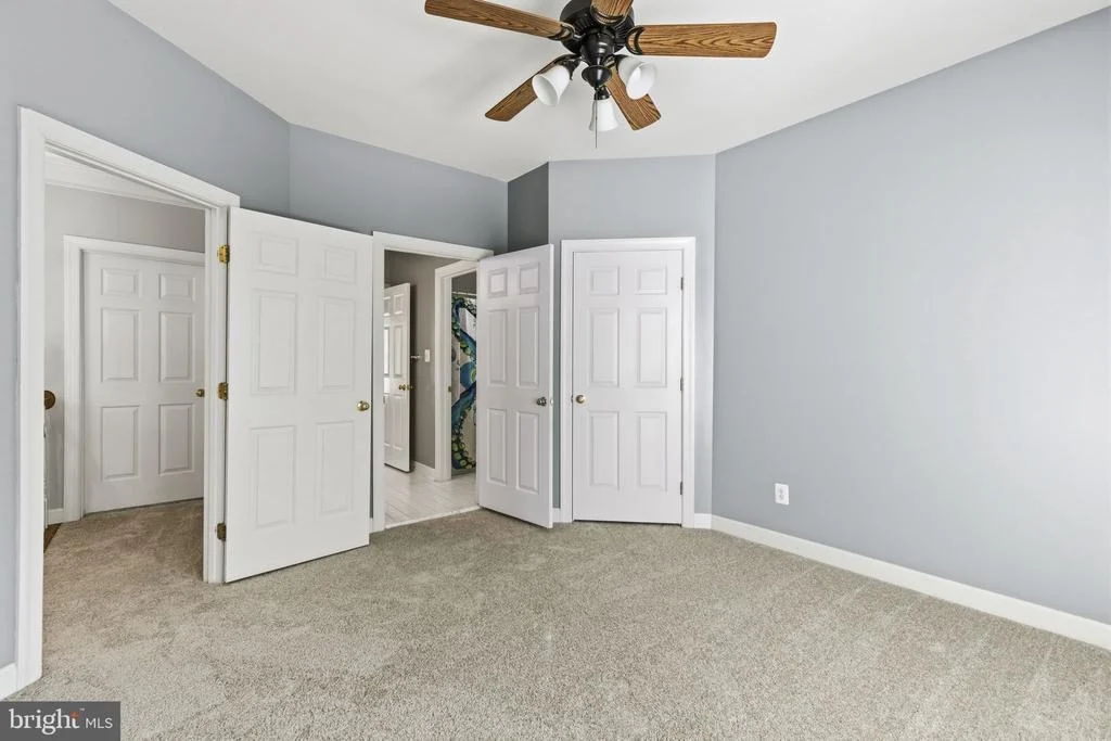 Photo of 1124 OAK TREE DRIVE