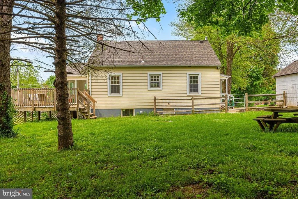Photo of 9510 PLEASANT PLAINS ROAD