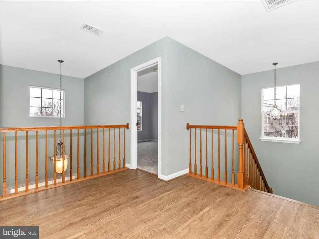 Photo of 605 CROSSOVER COURT