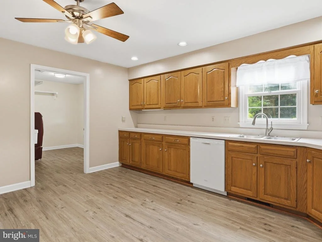 Photo of 123 SHERRIS WAY