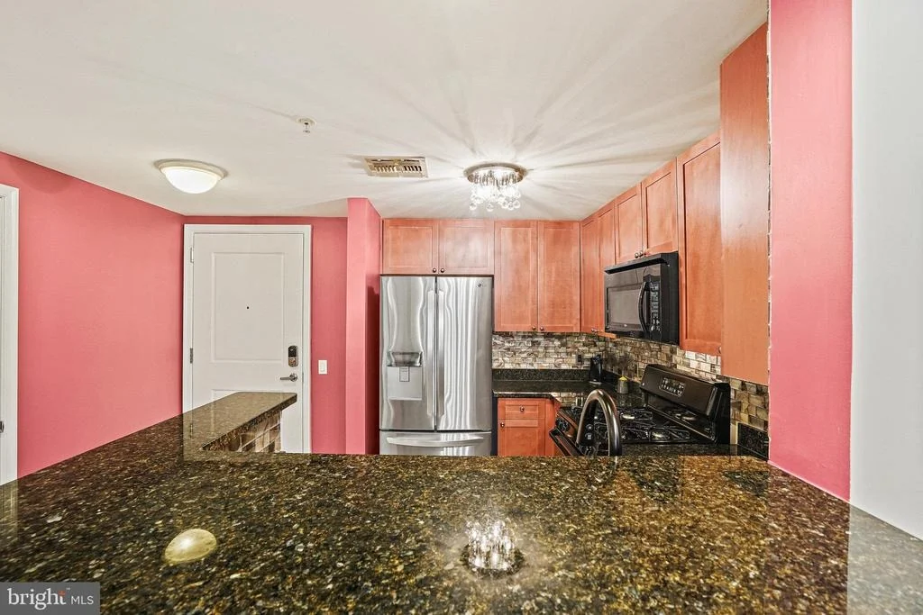 Photo of Unit 402 at 930 WAYNE AVENUE