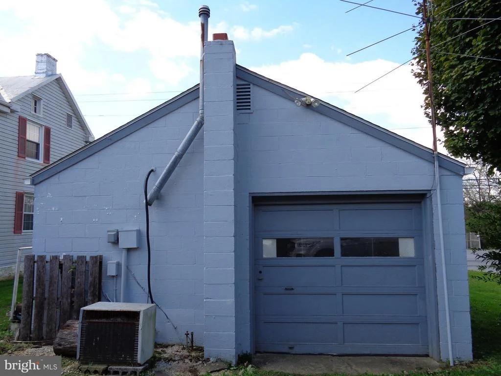 Photo of 9023 WALNUT STREET