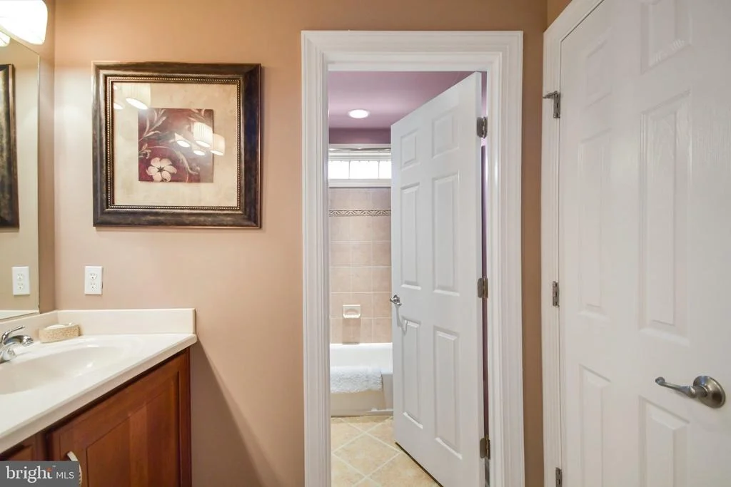 Photo of 4606 MOCKINGBIRD LANE