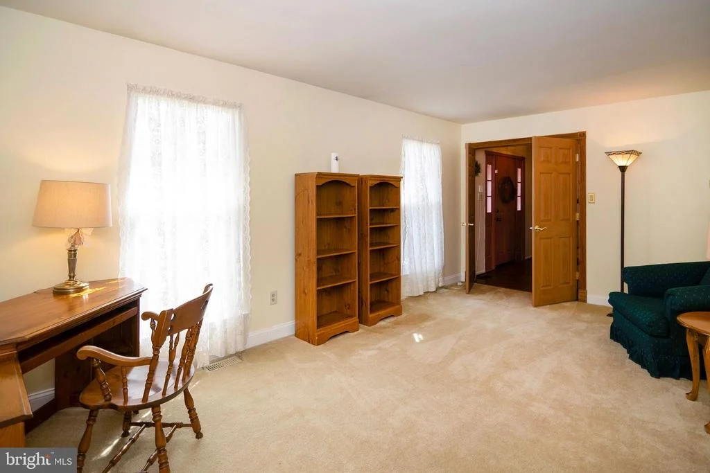 Photo of 18 ABERDEEN DRIVE