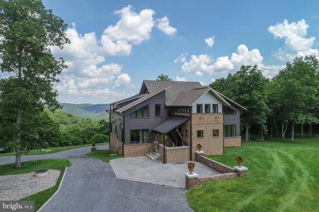 Photo of 415 NAZELROD ROAD