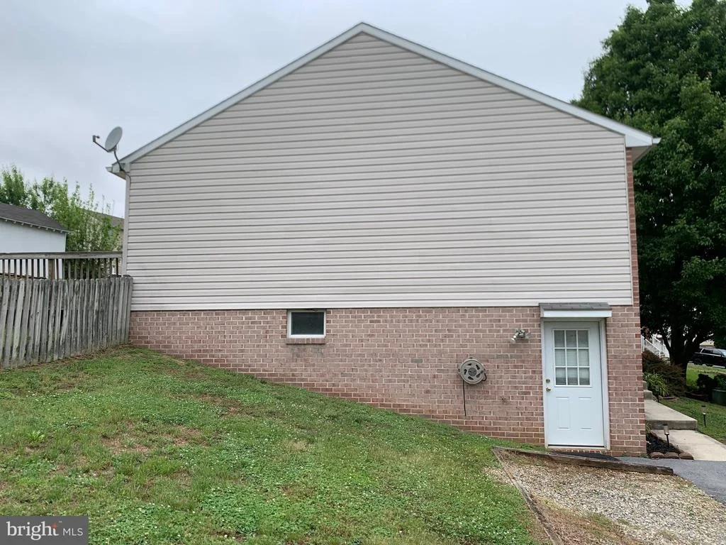 Photo of 108 GABRIEL COURT