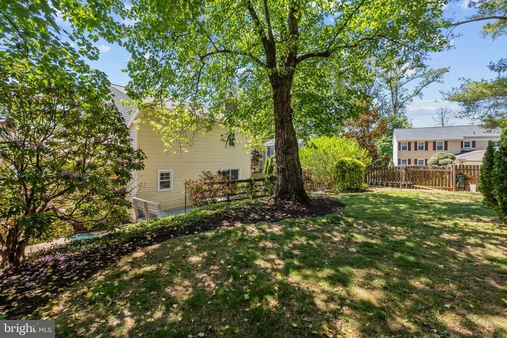Photo of 9556 PINE BOUGH PLACE