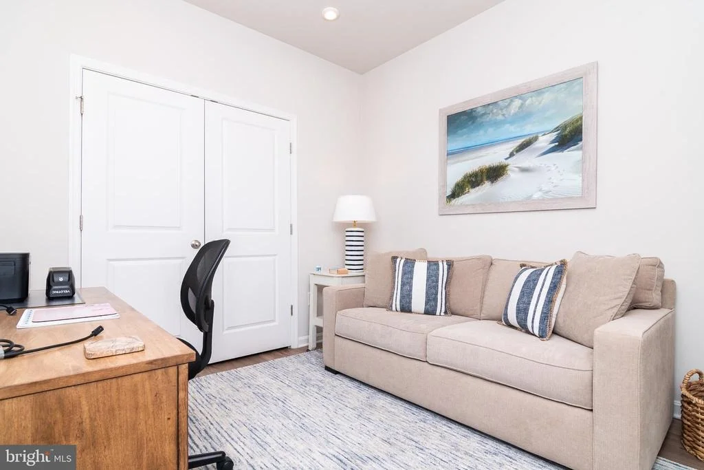 Photo of 25087 TREEVIEW LANE