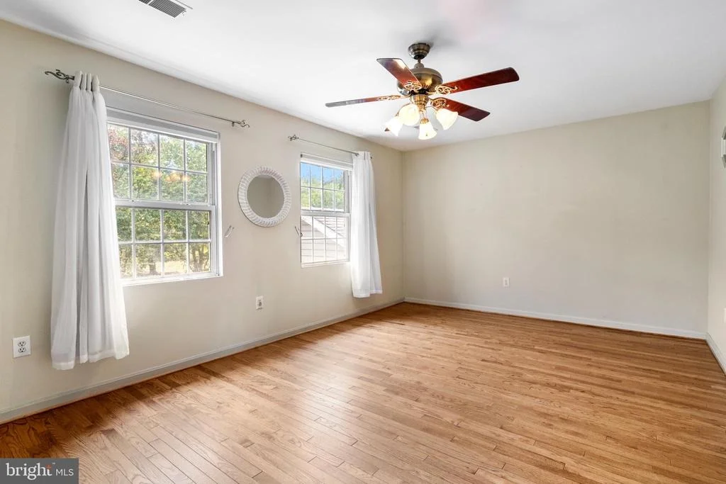 Photo of 955 STAYMAN DRIVE