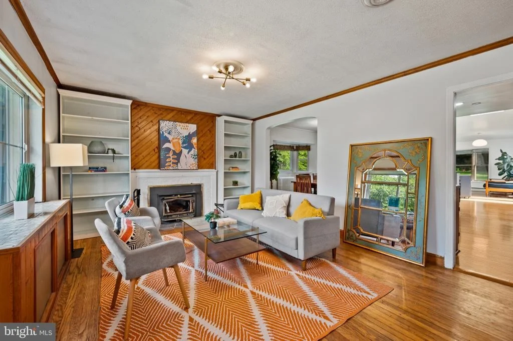 Photo of 213 PIPING ROCK DRIVE