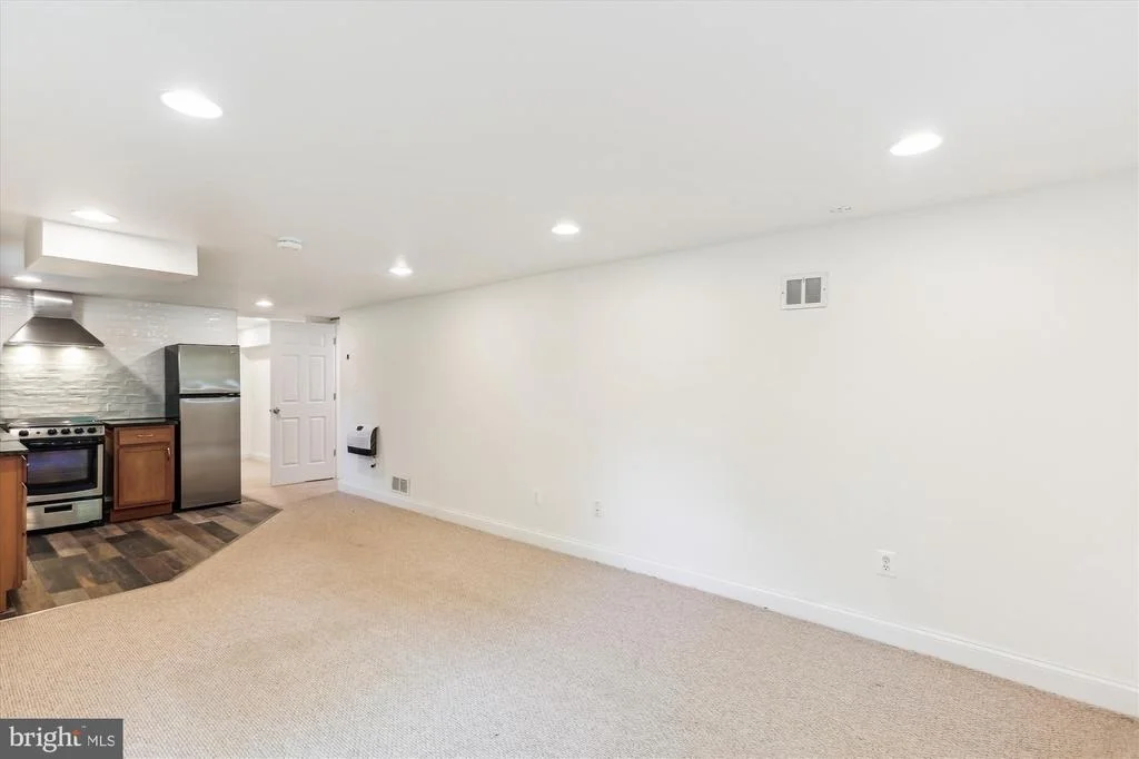 Photo of 813 MIDLAND ROAD