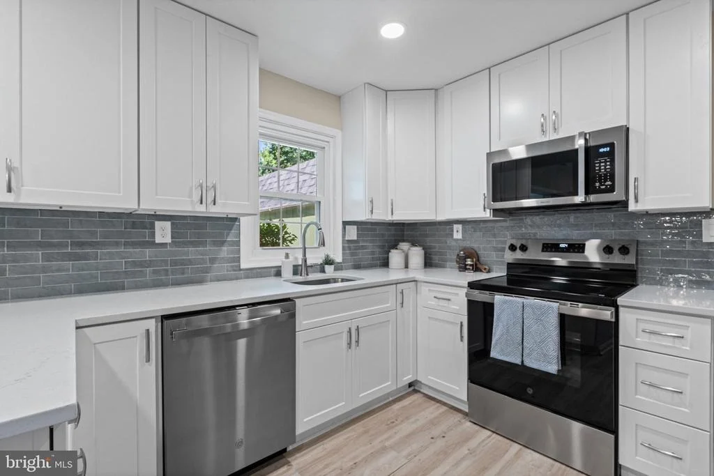 Photo of 810 BRADLEY ROAD