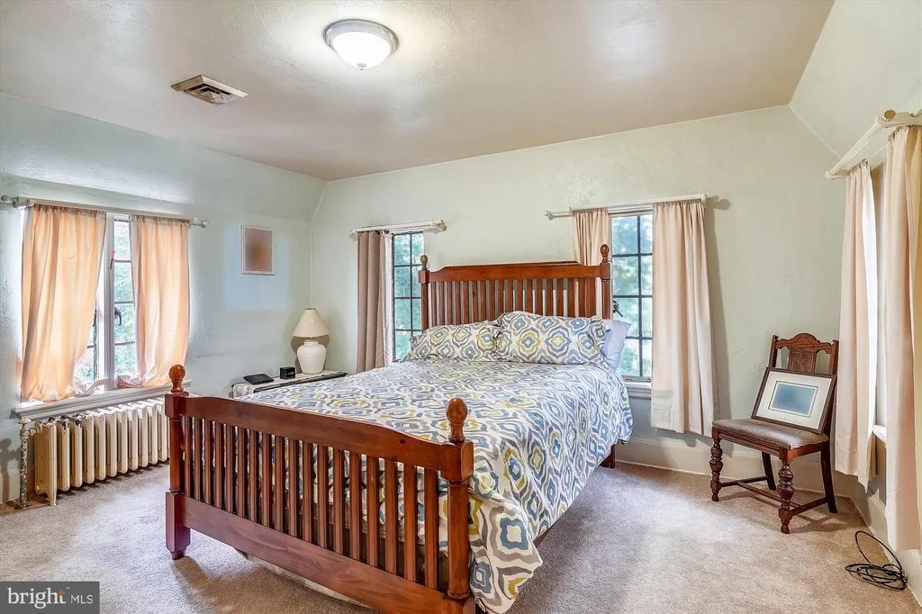 Photo of 200 MEALEY PARKWAY
