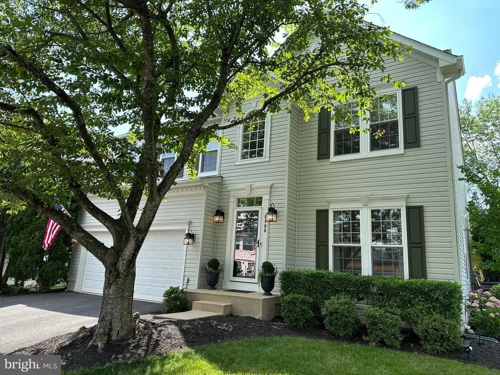 Photo of 8100 LANDFALL COURT