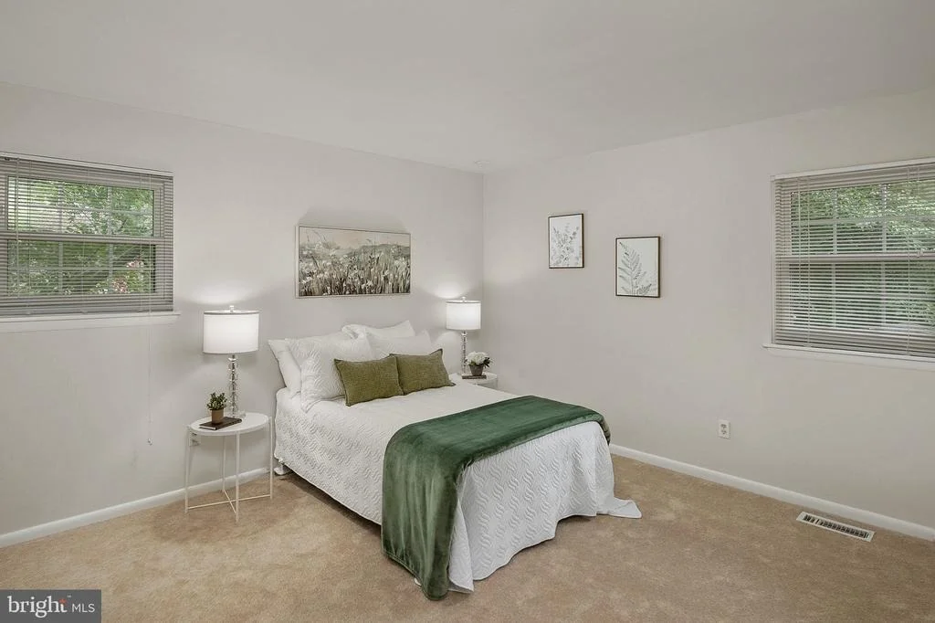 Photo of 1523 MANOR VIEW ROAD