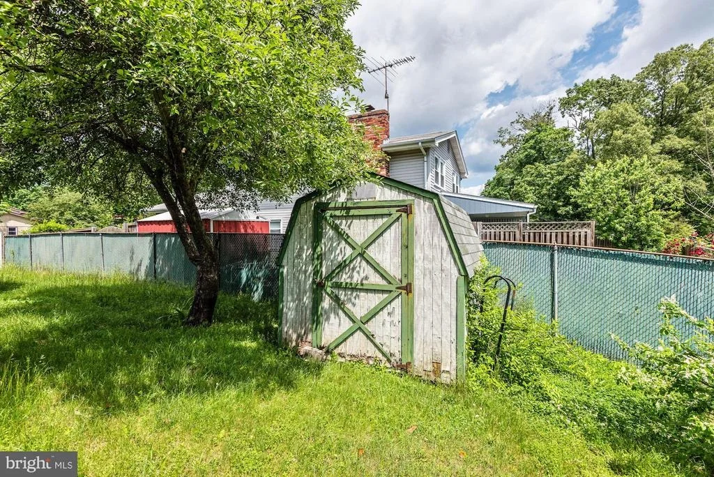 Photo of 2411 PINEFIELD ROAD