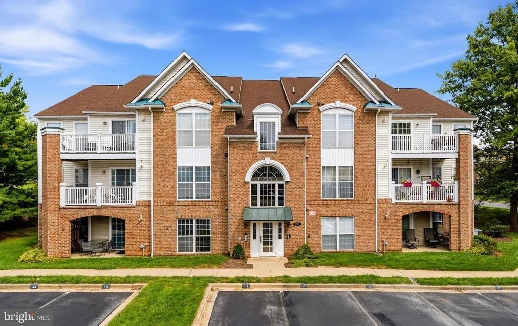Photo of Unit 1D at 2103 WAYSIDE DR DRIVE