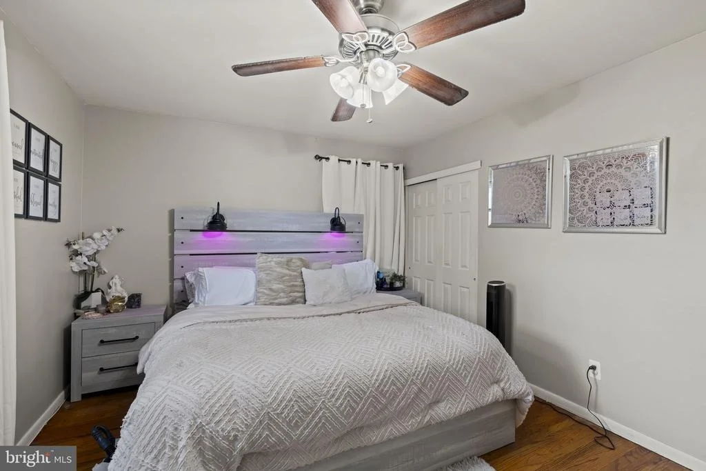 Photo of 111 E HEMMINGS WAY