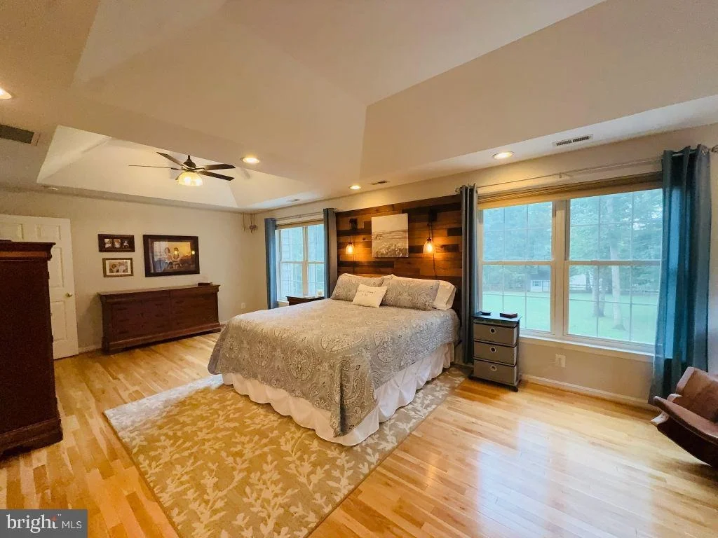 Photo of 13611 PERIMETER DRIVE