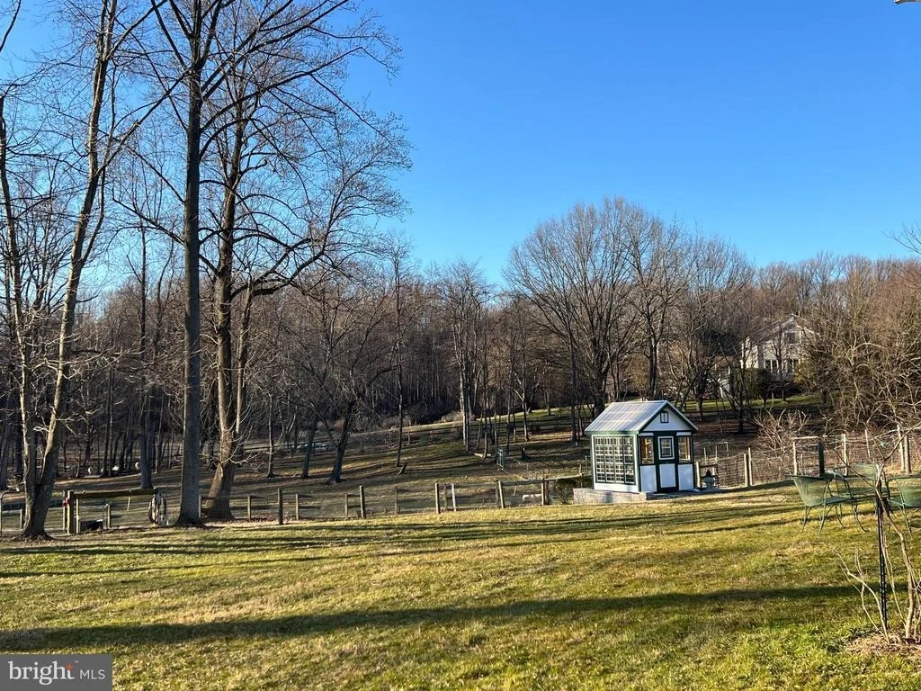 Photo of 16250 WHITEHAVEN ROAD