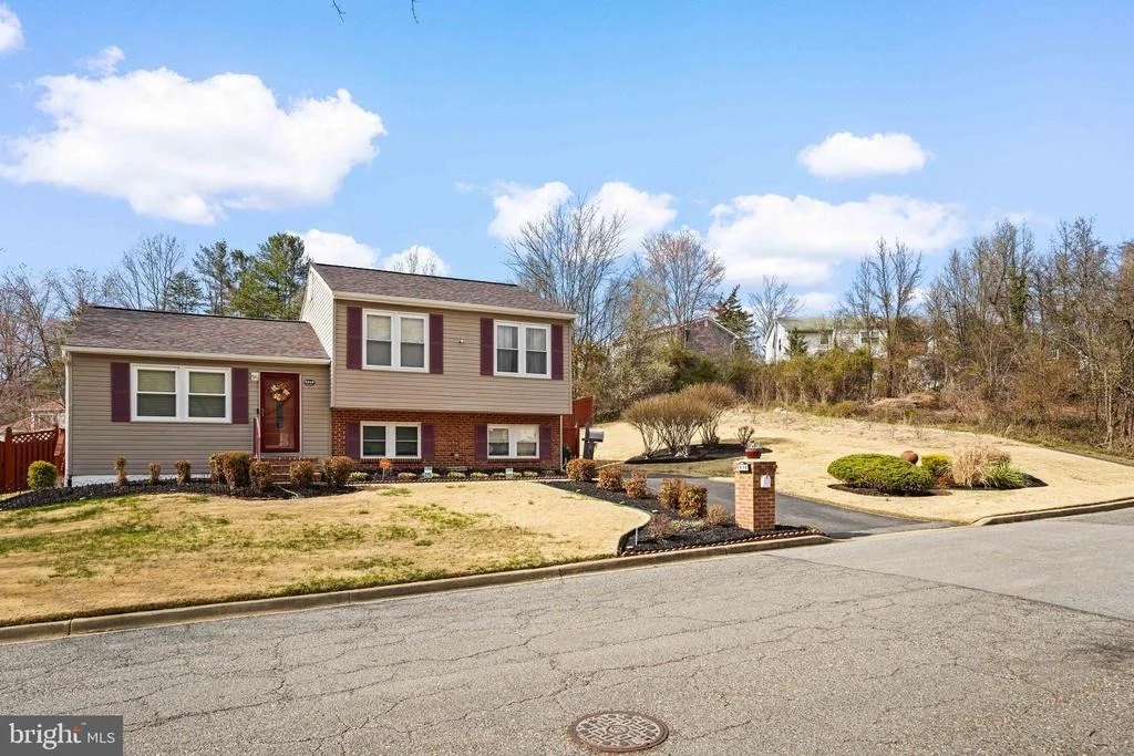 Photo of 5210 VIENNA DRIVE