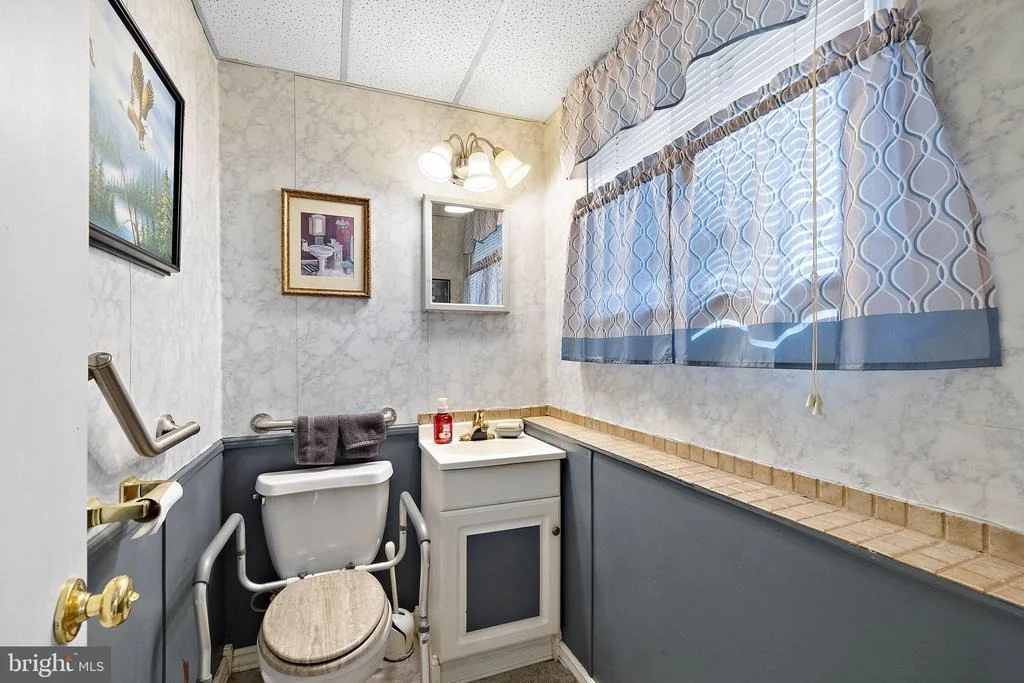 Photo of 8 NEPONSET ROAD