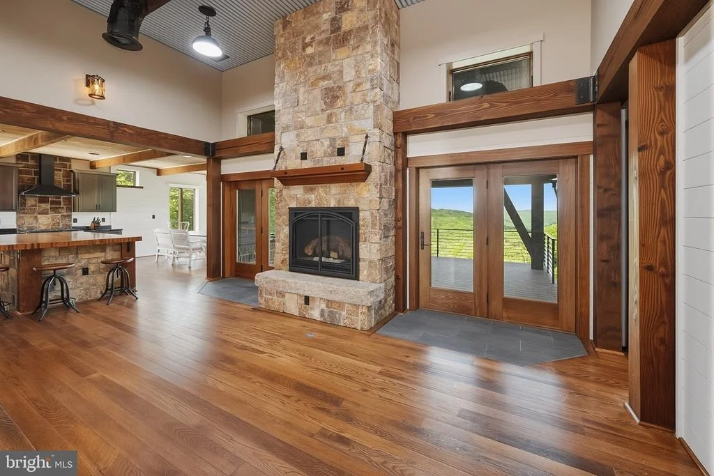 Photo of 415 NAZELROD ROAD