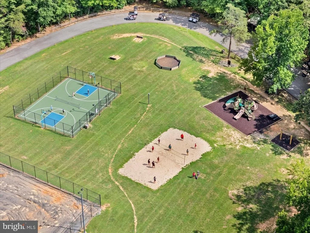 Photo of 367 PINEHURST DRIVE