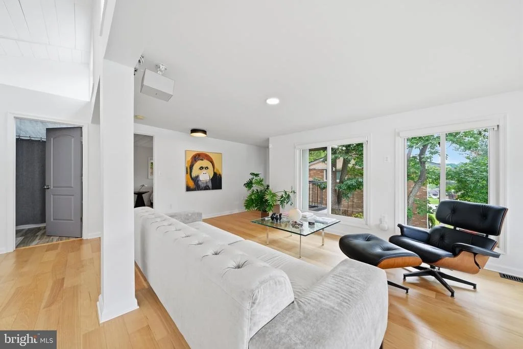 Photo of 6410 BUSHEY DRIVE
