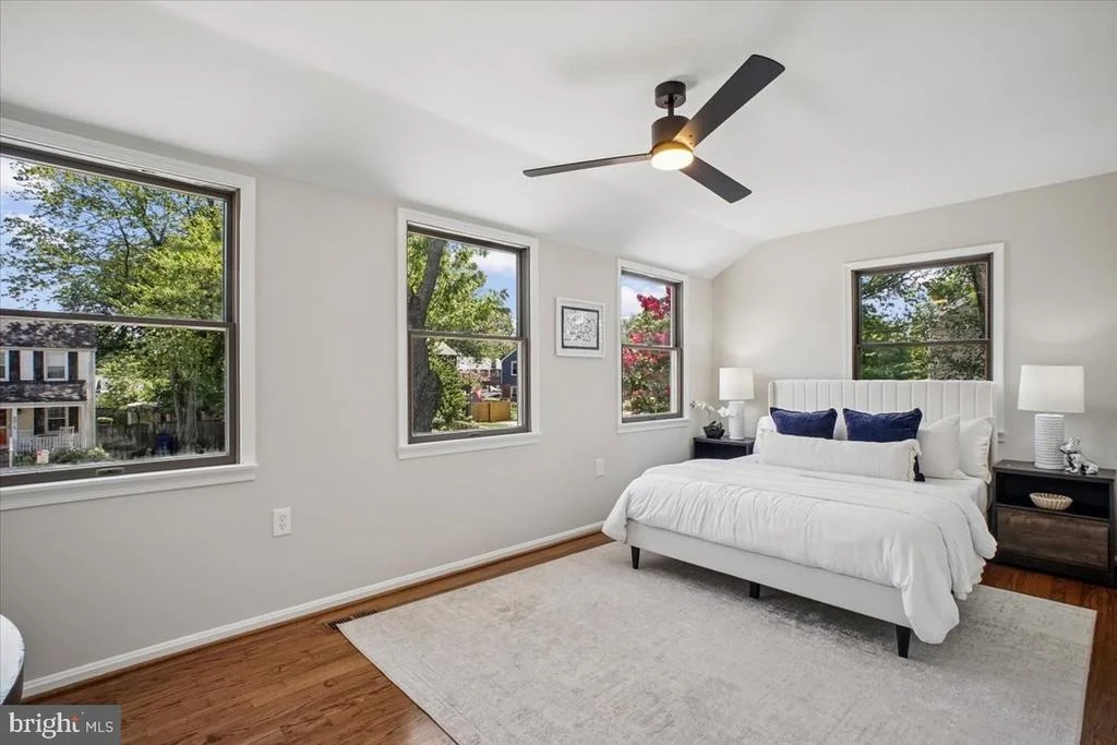 Photo of 6016 WILLIAMSBURG ROAD
