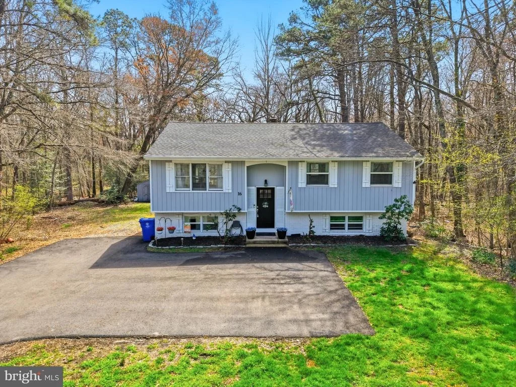 Photo of 16 SKEET ROAD