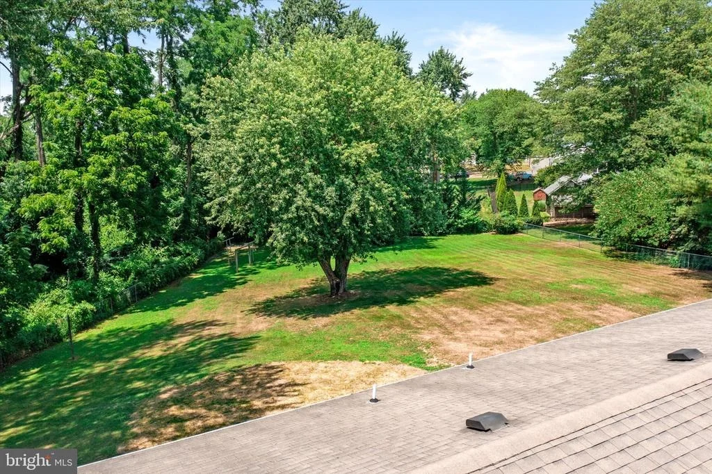 Photo of 6 ELEANOR DRIVE