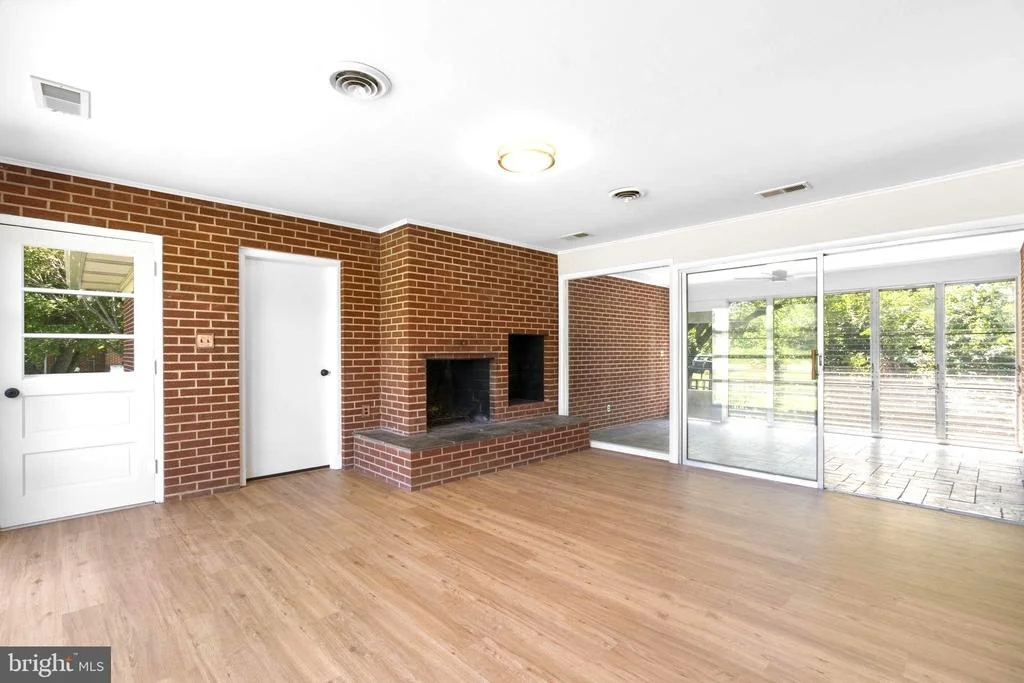 Photo of 18015 MUNCASTER ROAD