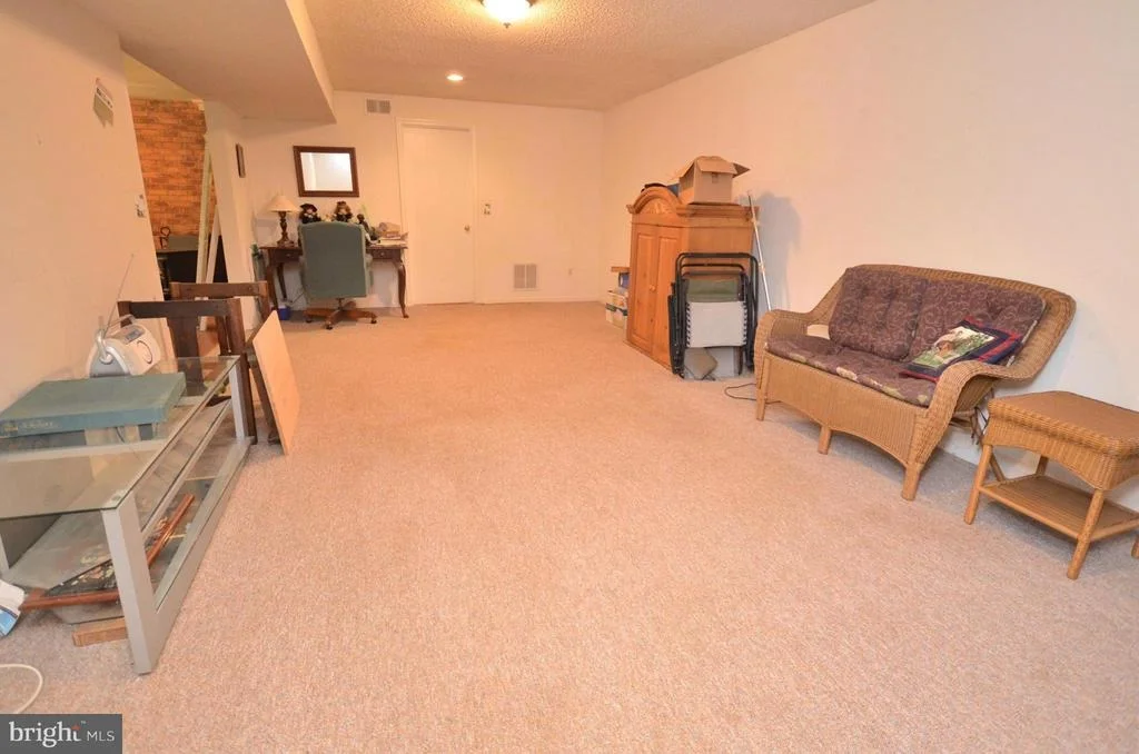 Photo of 8777 HUNT TRAIL