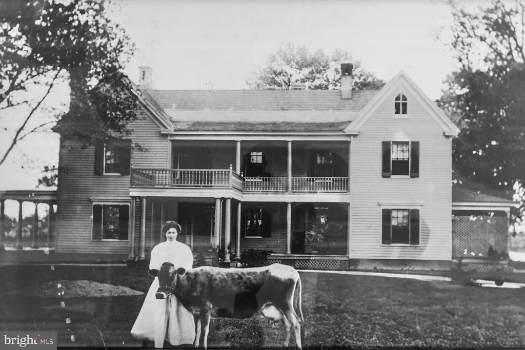 Photo of 2208 HORNS POINT ROAD