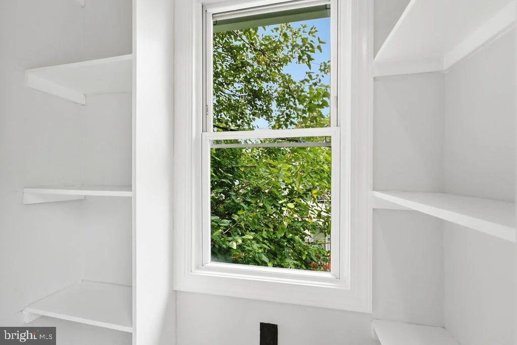 Photo of 5807 DADE STREET