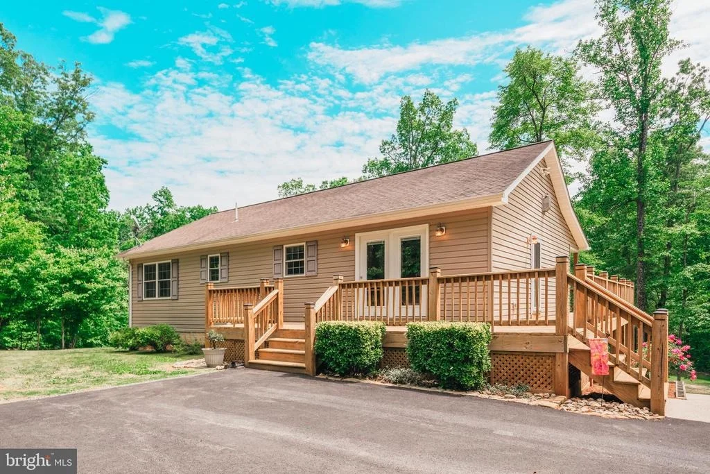 Photo of 2890 THOROUGHFARE ROAD