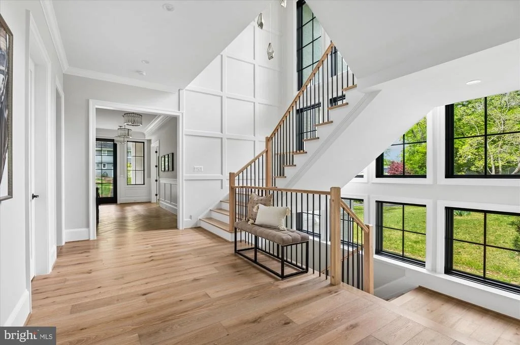 Photo of 1515 CRESTWOOD LANE