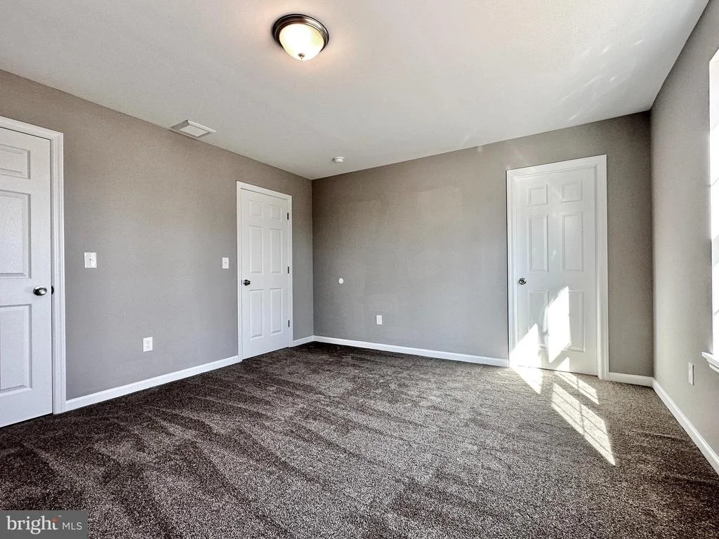 Photo of 1062 HICKORY DRIVE