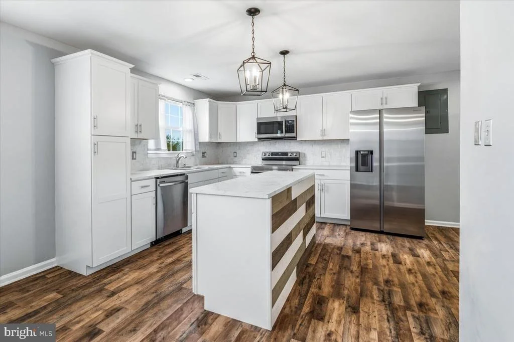 Photo of 7165 FAIRBROOK ROAD