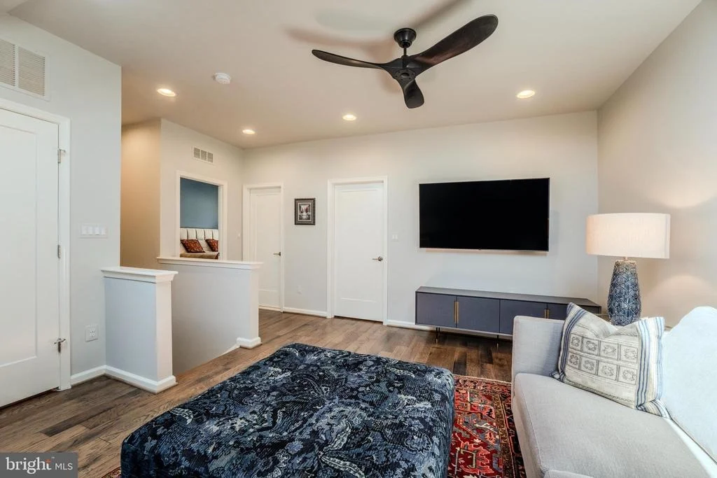 Photo of 42863 BEAVER CROSSING SQUARE