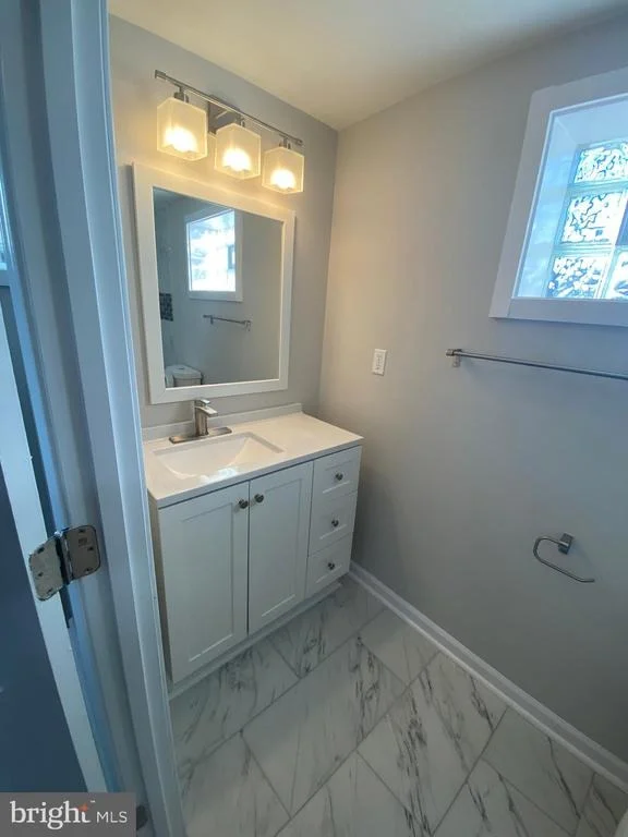 Photo of 9209 ROLLING VIEW DRIVE
