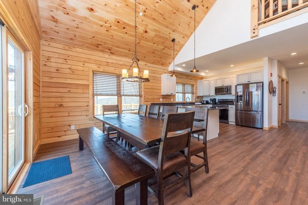 Photo of 828 N CAMP RD